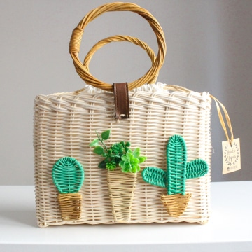 Stylish Rattan Bag with Cactus Design - Nature-inspired Fashion Accessory